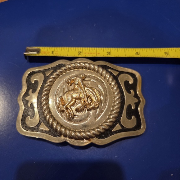 Western Rodeo Bronc Rider Belt Buckle Gold Silver Tone Rope Edge - Picture 2 of 6